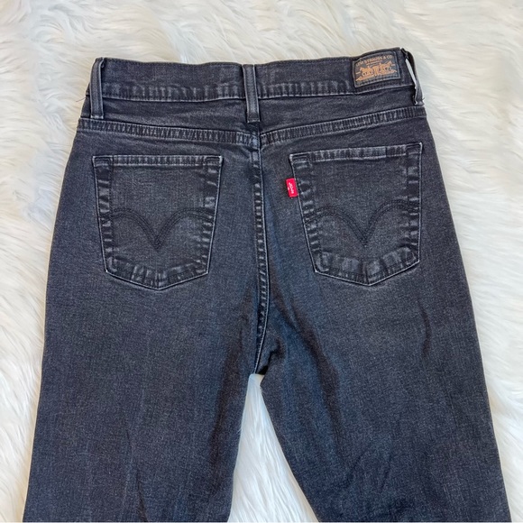 Levi's Perfectly Slimming Bootcut 512 Jeans - Picture 10 of 11